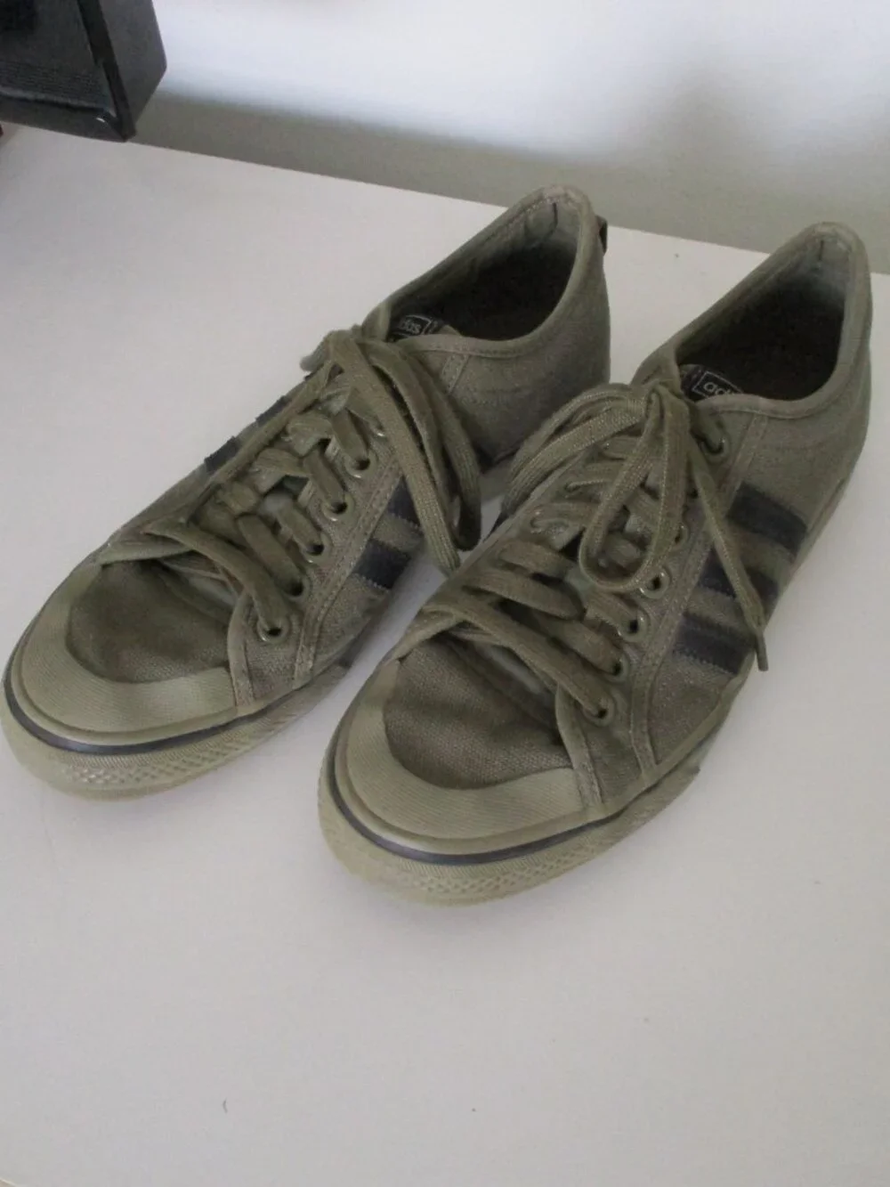 adidas Mens Nizza Olive Drab Green Canvas Lace-up Sneaker - Size 9.5M